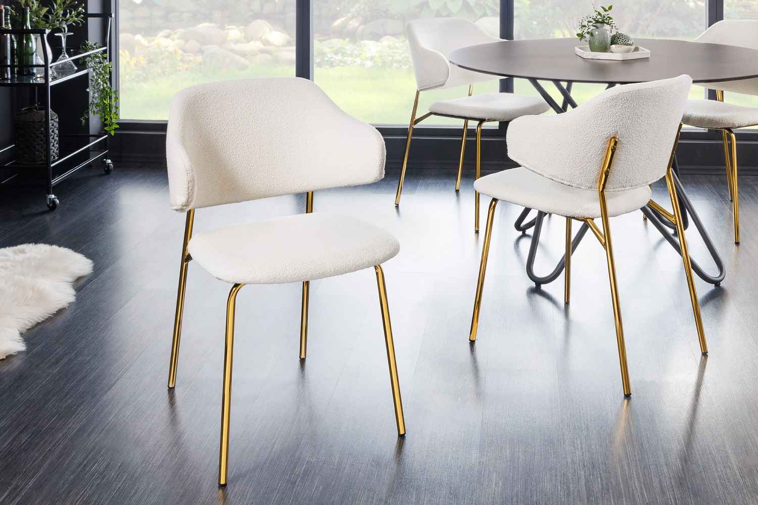 LuxD 28015 Dizajnová jedálenská stolička Takuya biela / zlatá