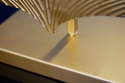 dizajnova-stolova-lampa-rashid-78-cm-cierno-zlata-3